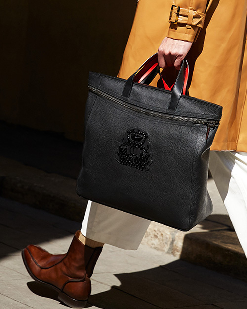 写真6/11｜クリスチャン ルブタンの新作メンズバッグ「Cabado」トート