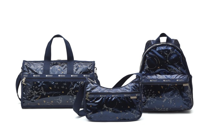 レスポートサック×星の王子さまがコラボ、ブック型ポーチや惑星を描い