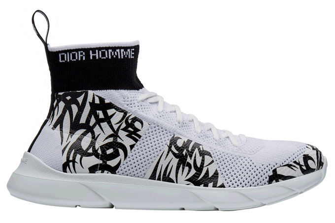 ディオール オムの新作シューズ - ハイカットスニーカーからダービー