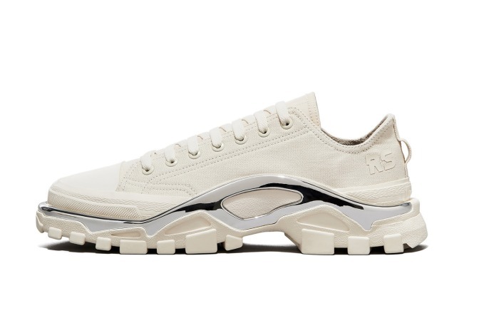 写真1/17｜アディダス バイ ラフ・シモンズのスニーカー「デトロイト