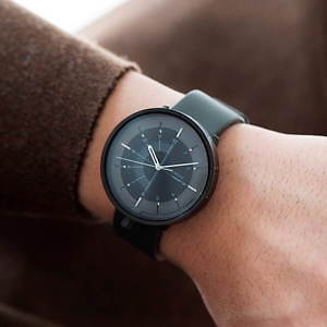 イッセイ ミヤケ ウオッチ“昔の計測器”イメージの「1/6(ワンシックス