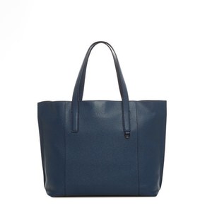 トッズ新色のメンズ「ペーパーバッグ」紙のようなレザー素材の深い