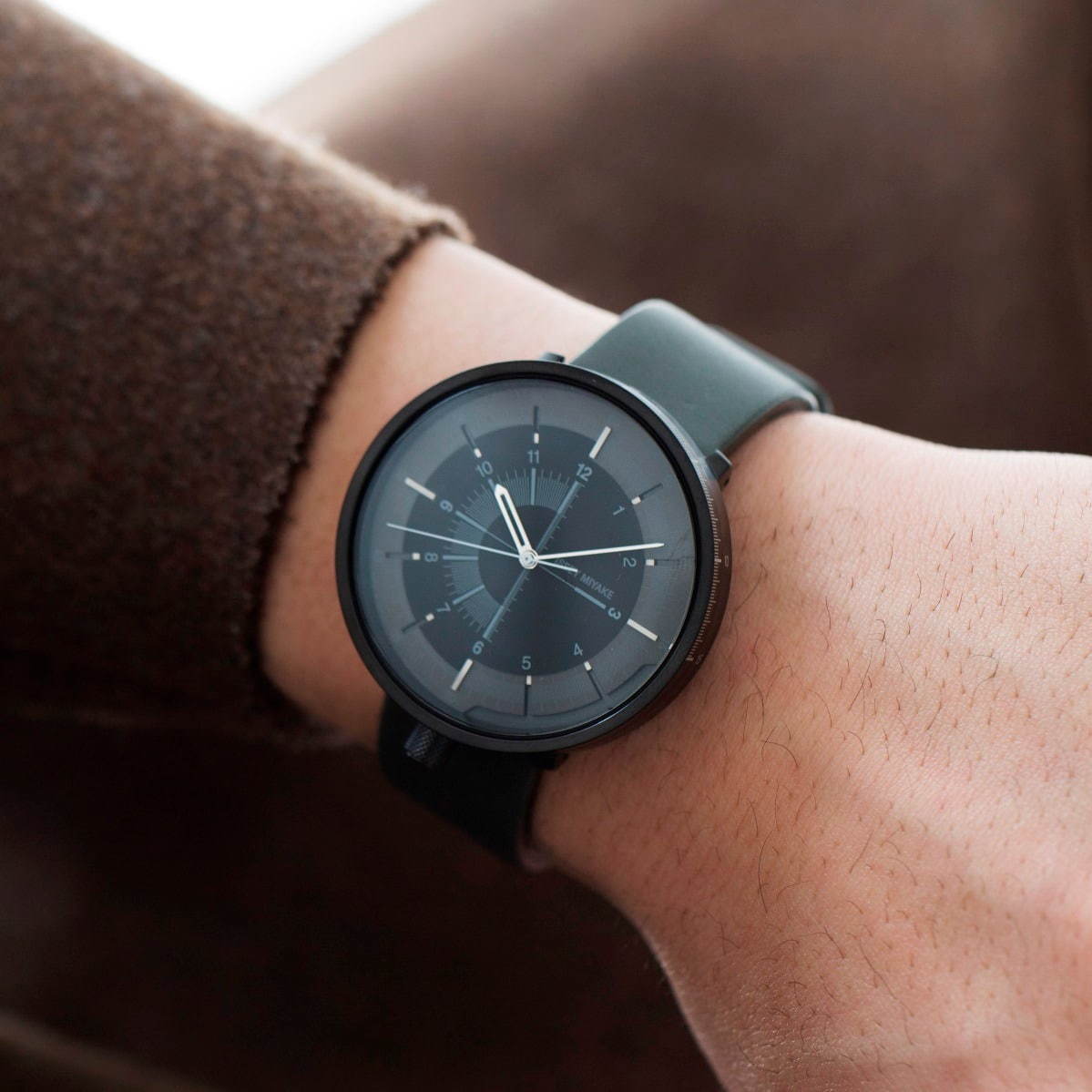 イッセイ ミヤケ ウオッチ“昔の計測器”イメージの「1/6(ワンシックス