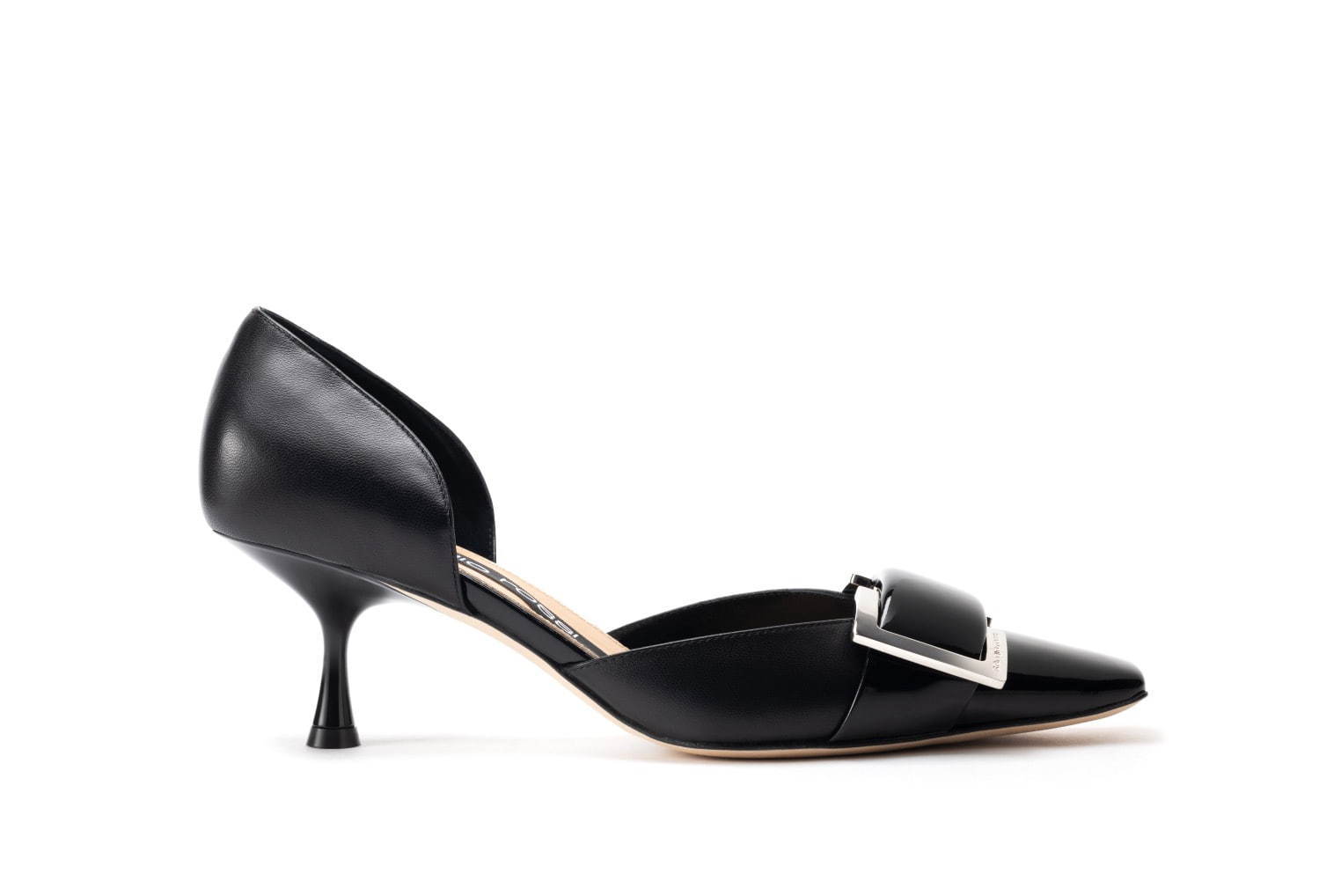 セルジオ ロッシ新作「sr トゥエンティー」パンプス、ロゴ入りバックル