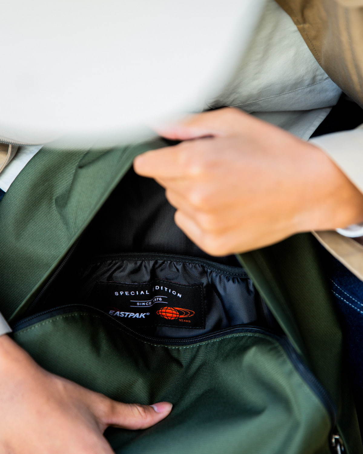 イーストパック×ビームス、人気バックパックがXLサイズ＆ダブル