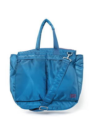 sacaiの2020年クリスマス限定、ポーターのコラボバッグ＆ケース