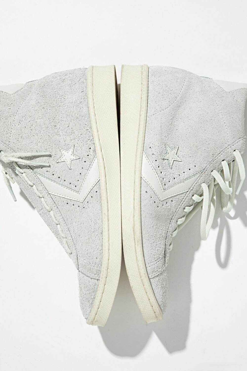 コンバース×ノンネイティブ「プロレザー ハイ」再販、ワントーン