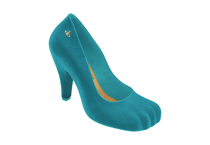 ヴィヴィアン・ウエストウッド×メリッサ、新作シューズはメタル