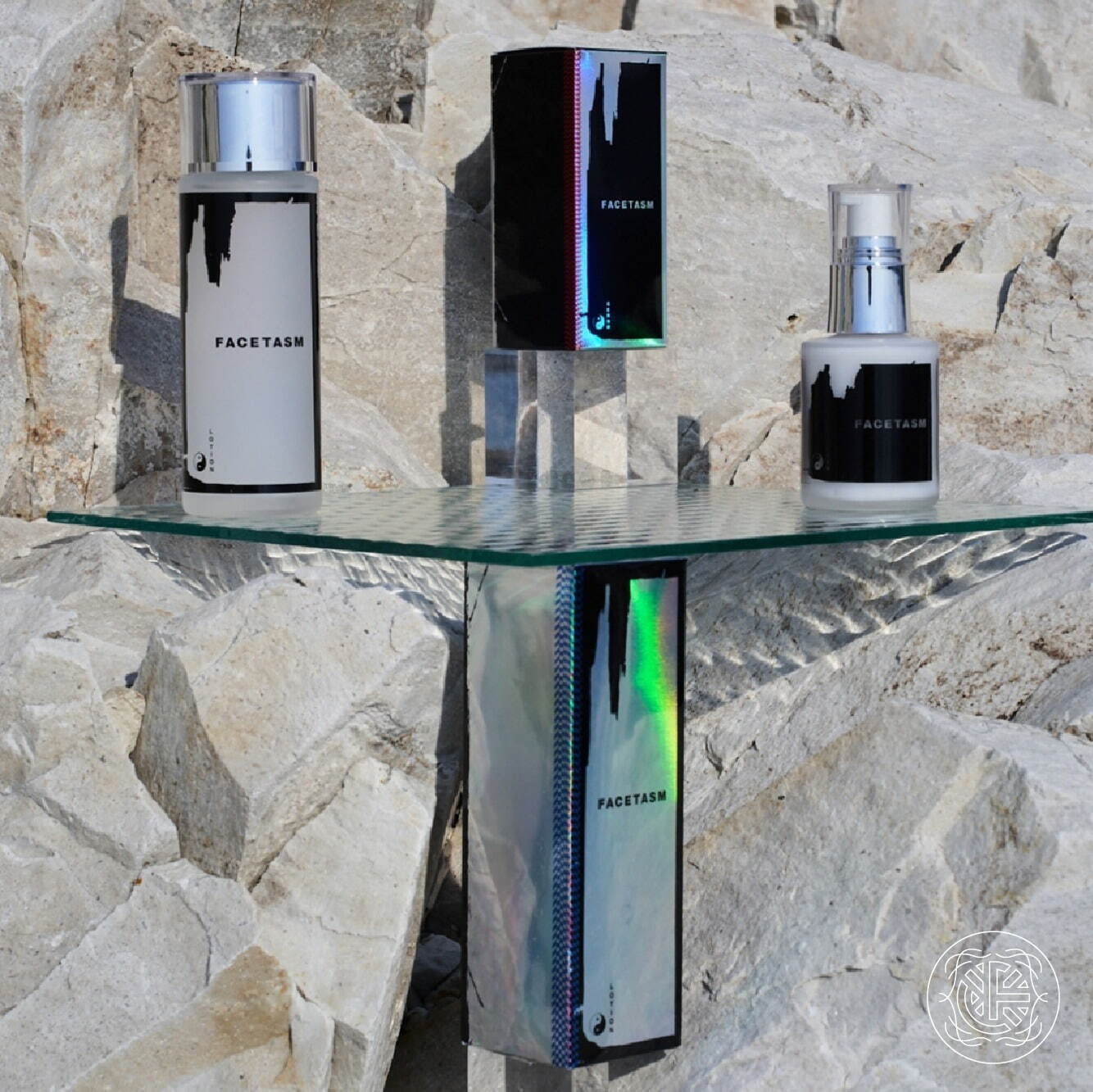 ファセッタズム スキンケア」“漢方着想”のユニセックス化粧水＆美容液