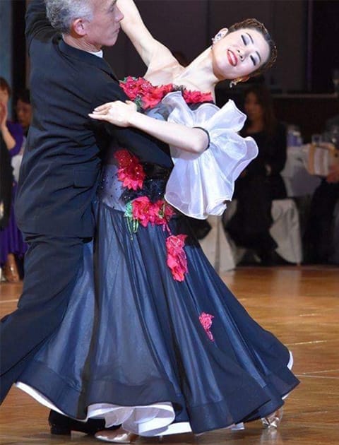 中古ドレス販売｜藤本ソシアルダンススタジオ 横浜の社交ダンス教室