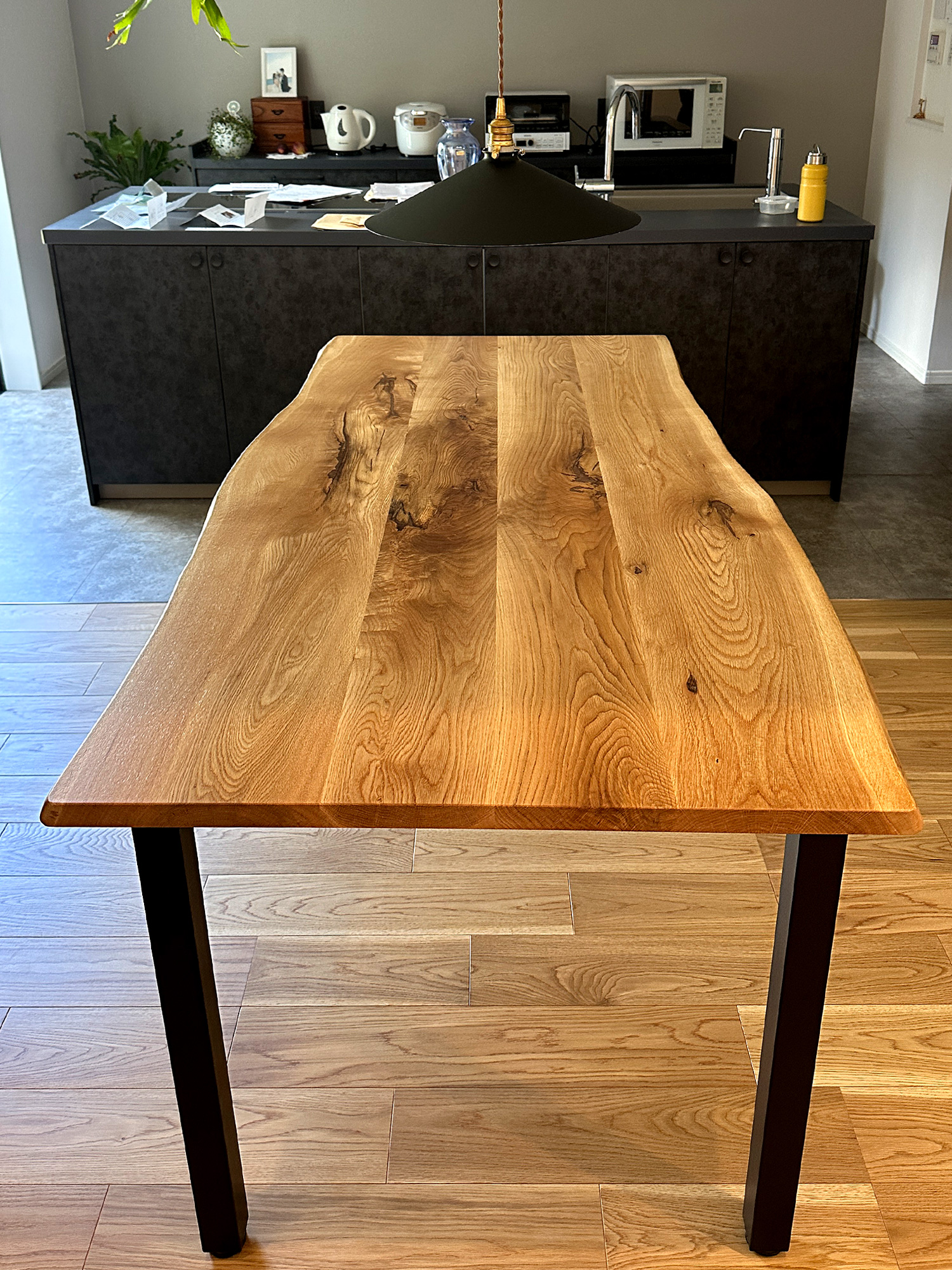 風樹の塔｜北海道産ナラ材で作る「森の記憶100年テーブル」