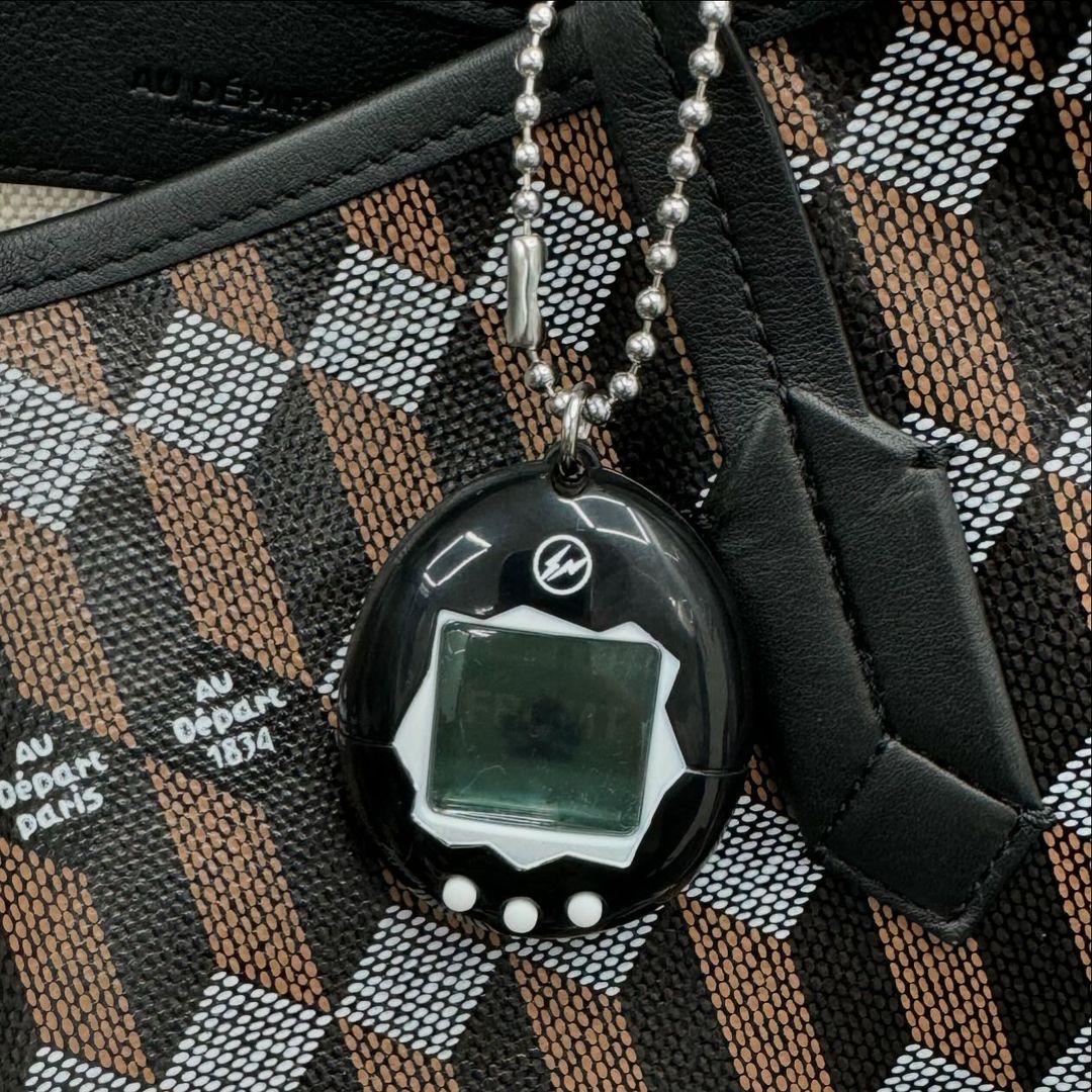 最新のフラグメント バージョンのたまごっち「Original Tamagotchi