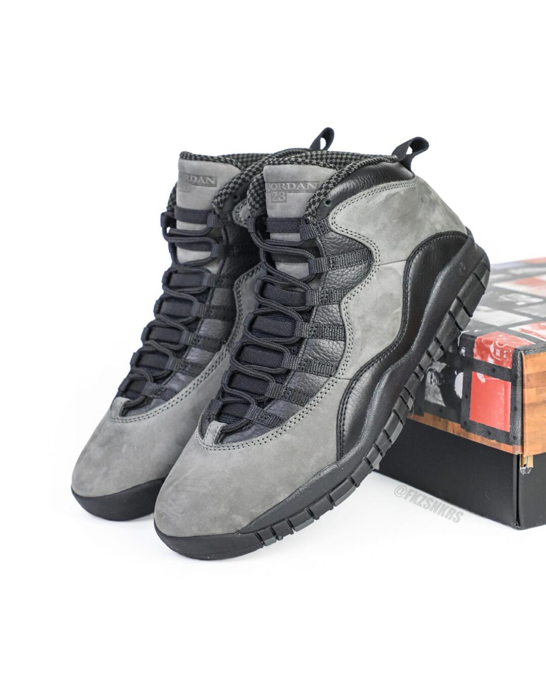 2025年 11/19 復刻予定】NIKE AIR JORDAN 10 RETRO “Dark Shadow