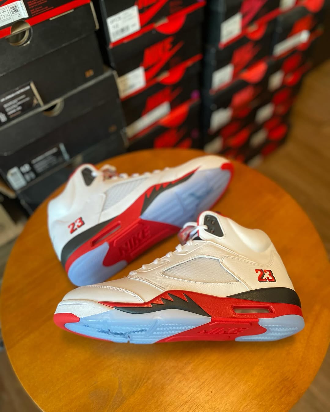 2025年 9/13 発売予定】NIKE AIR JORDAN 5 “Fire Red/Black Tongue