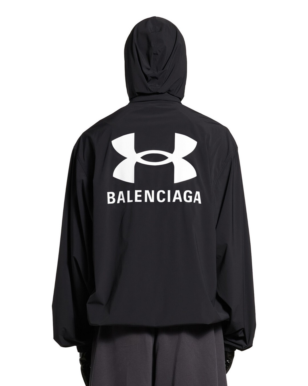 Balenciaga x UNDER ARMOUR コラボ 2025年 春が海外発売 (バレンシアガ