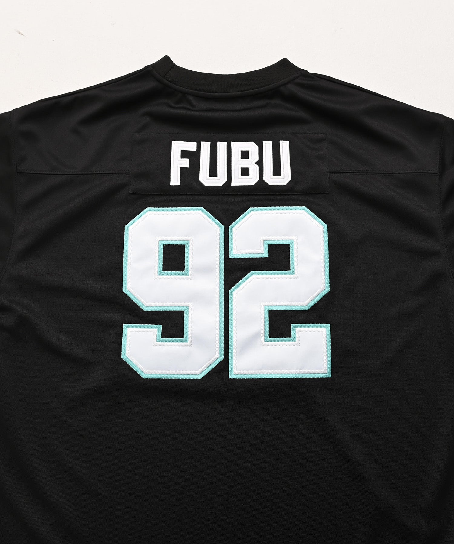 FUBU フブ フットボールシャツ。FUBUはアメリカの代表的なHIPHOP