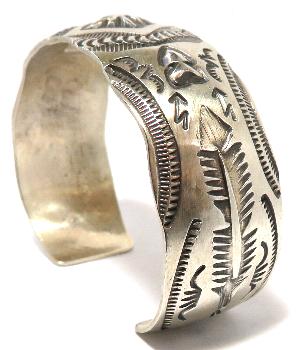 インディアンジュエリー シルバーブレスレット・バングル