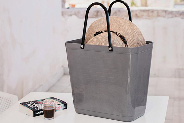 HINZA （ヒンザ） BAG マルチバック M 再生プラスチック グレー HINZA