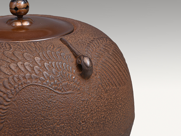 双鶴地紋 宝珠釜 和田美之助(作) 共箱 炉用 | 古美術ささき