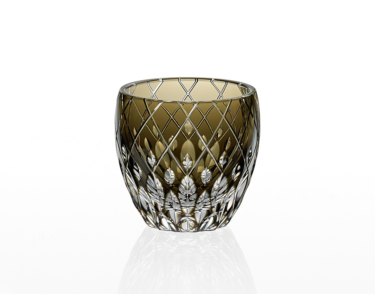 伝統工芸士 篠崎英明 | カガミクリスタル