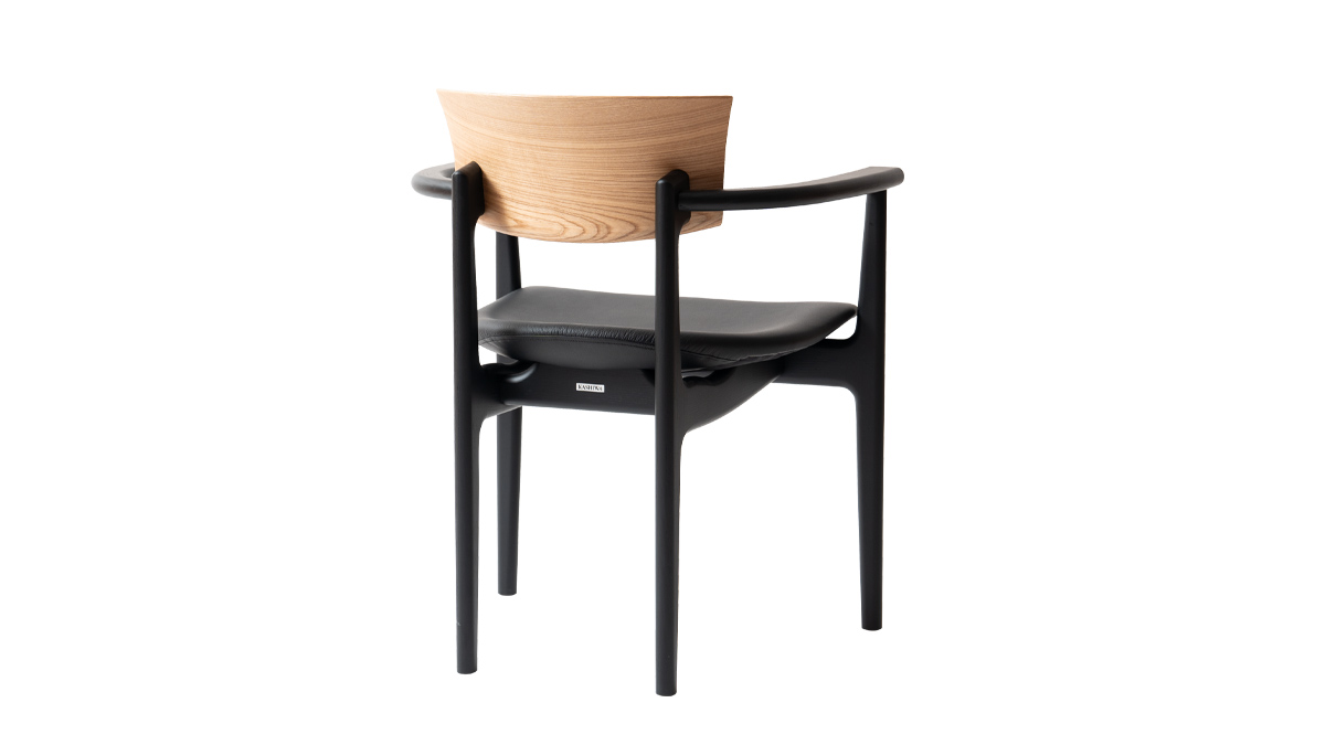 シックアームチェア - 国産無垢家具は飛騨高山発の家具メーカー KASHIWA