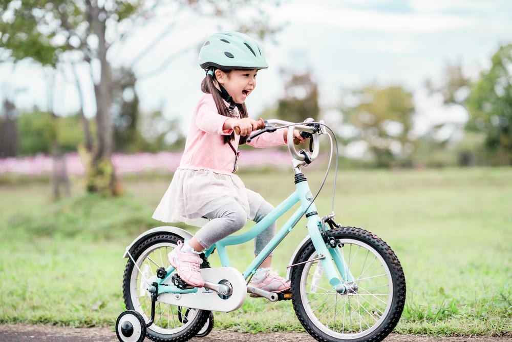 asson J24 - KhodaaBloom