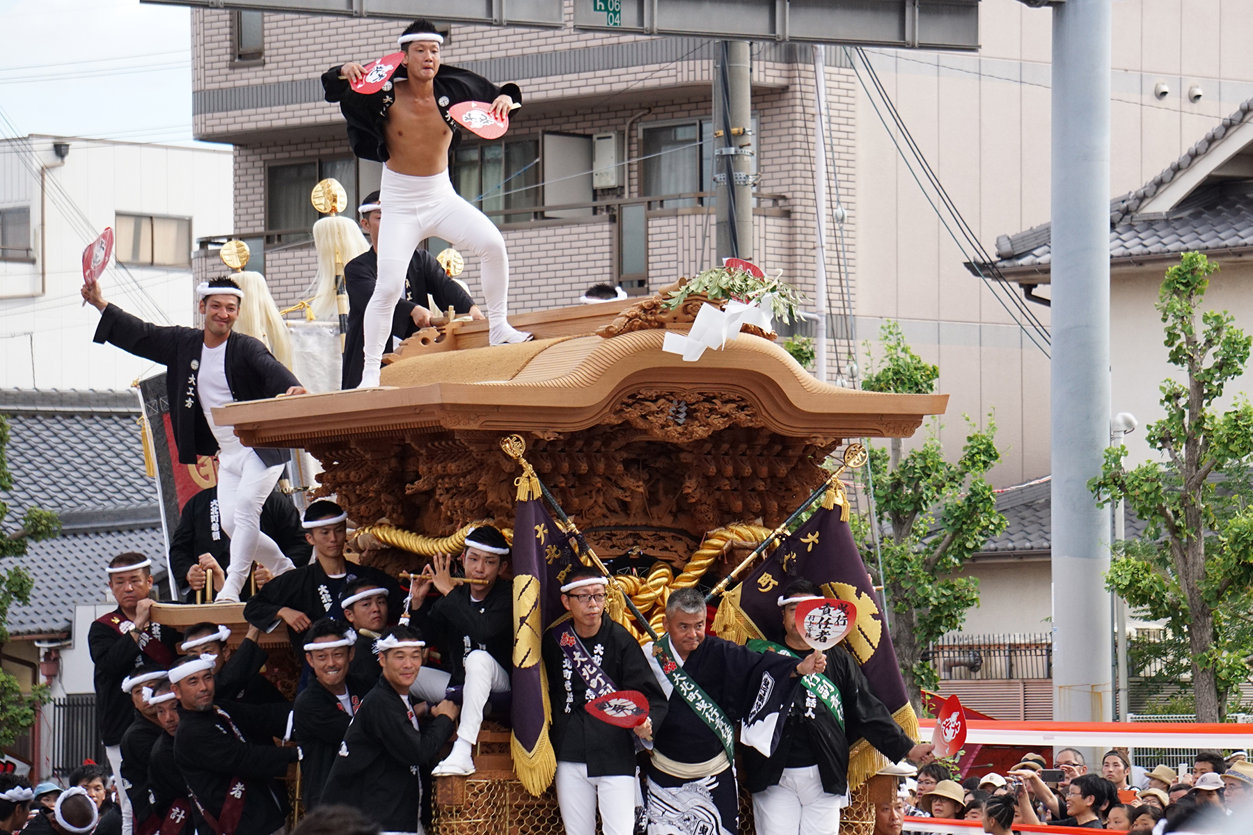 大北町だんじり | 岸和田駅前通商店街