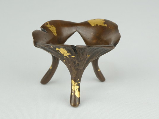 栗山園オンライン通販部 / 【出物】 鵬雲斎好銀杏蓋置 13代宮崎寒雉