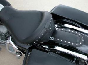 ハーレーツーリングモデル用各メーカー シート - ハーレーカスタムガイド