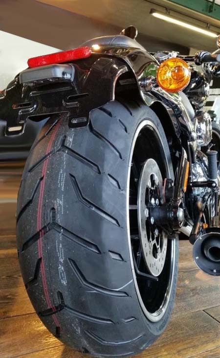 ハーレー FXSB ブレイクアウト と FXSBSE - ハーレーカスタムガイド