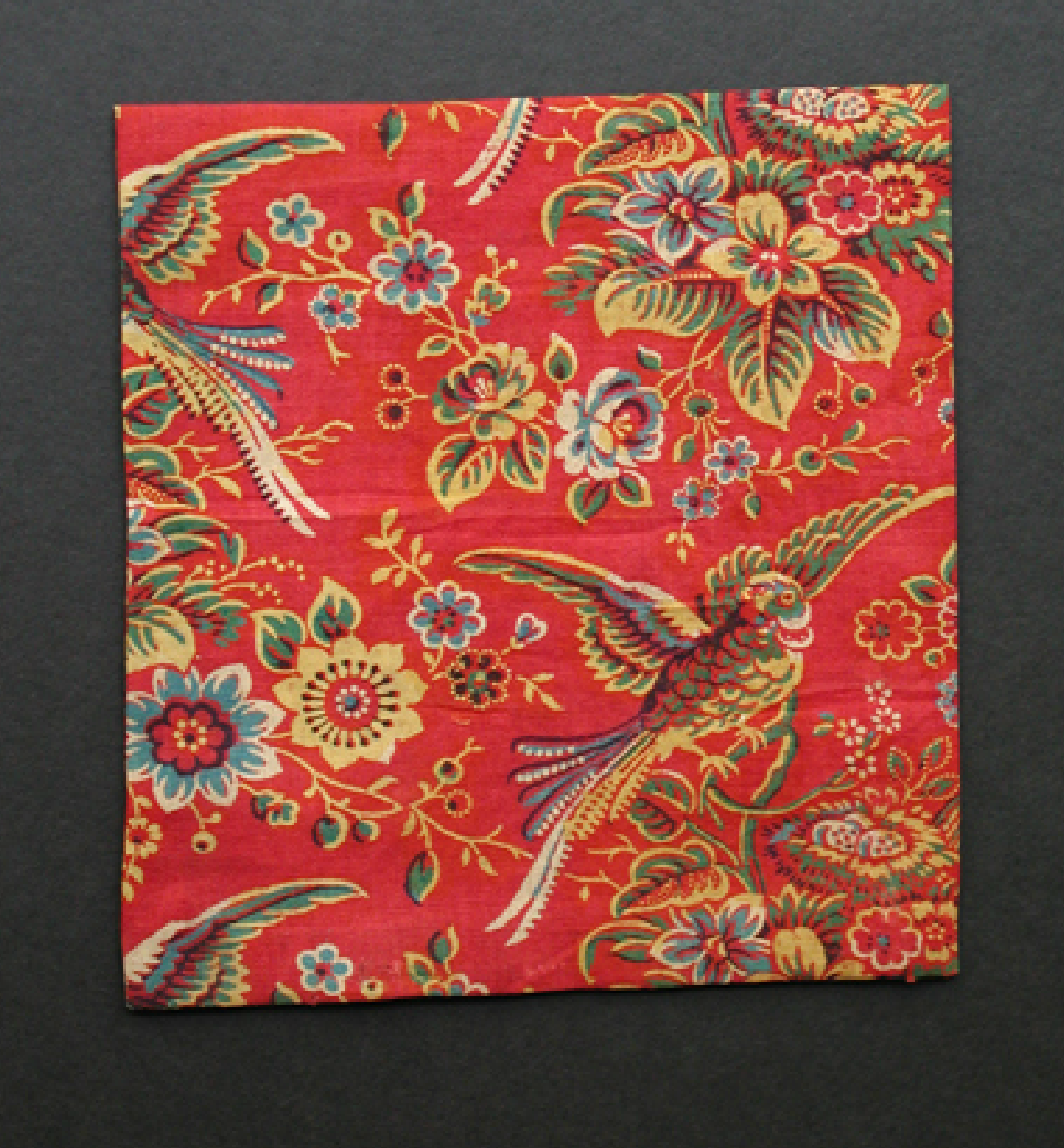 作品詳細: 赤地鳥花柄ヨーロッパ更紗古袱紗