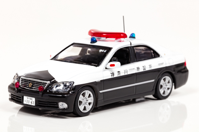 1/43 トヨタ クラウン (GRS182) 2010 神奈川県警察交通総務課 (744