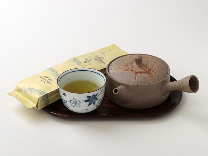 OMOTENASHI BON (traditional wooden tray) - JAPANESE GREEN TEA