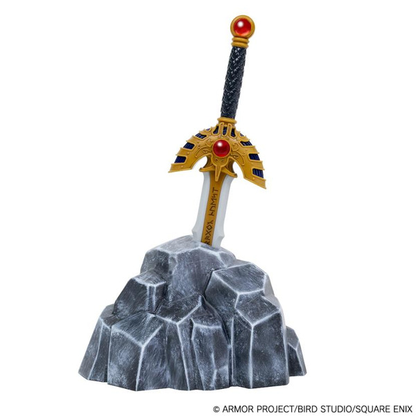 ドラクエ』岩台座付きロトの剣や、光るゾーマフィギュアなど