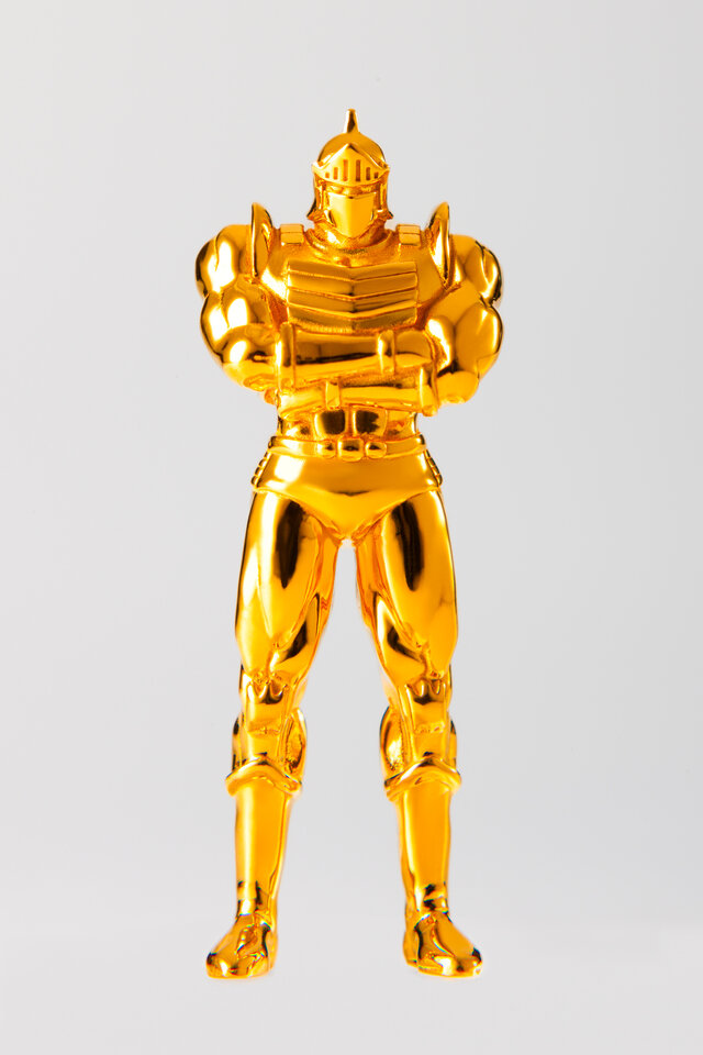 お値段56万円！「キン肉マン」ロビンマスクが純金フィギュアにー特製