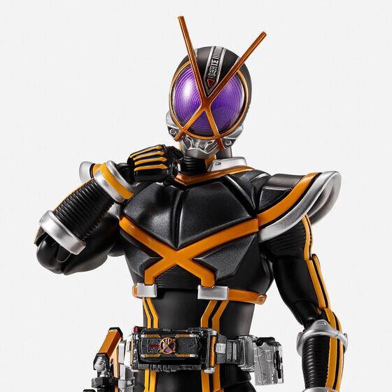 仮面ライダー555」より、真骨彫製法「仮面ライダーカイザ」が2次予約