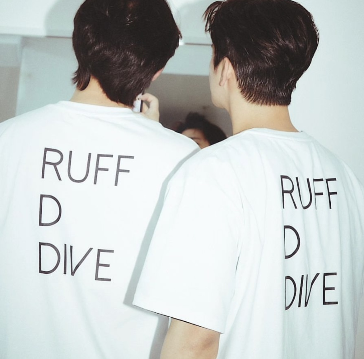 20/ソイングク着用風Tシャツ - I DOLL STYLE