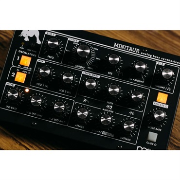 moog モーグ MINITAUR ミニタウ アナログ ベース シンセサイザー
