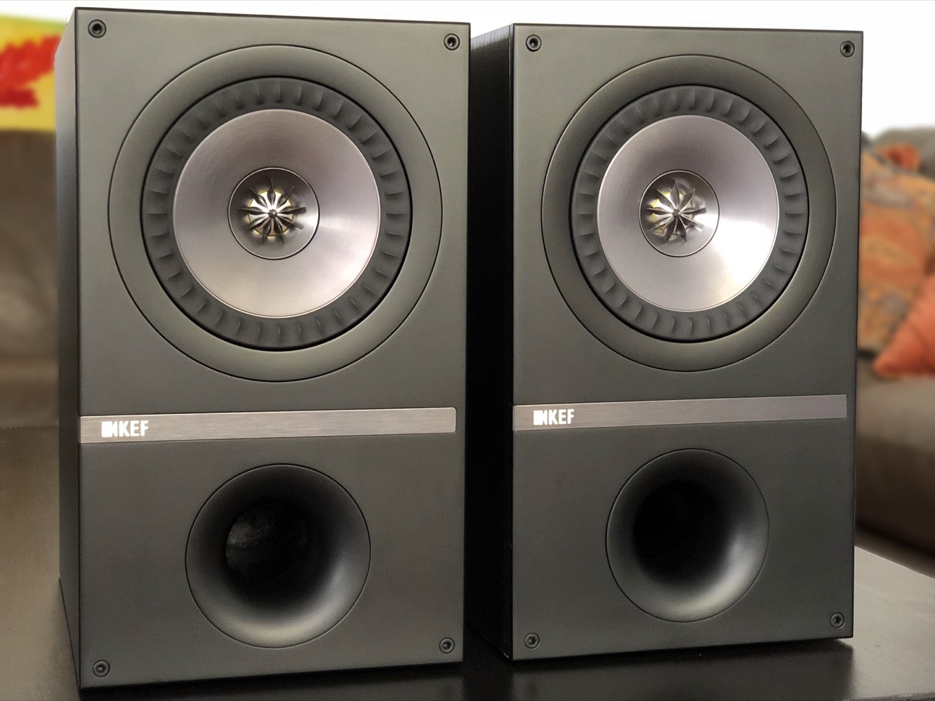 Review: KEF Q300 Bookshelf Speakers | iLounge