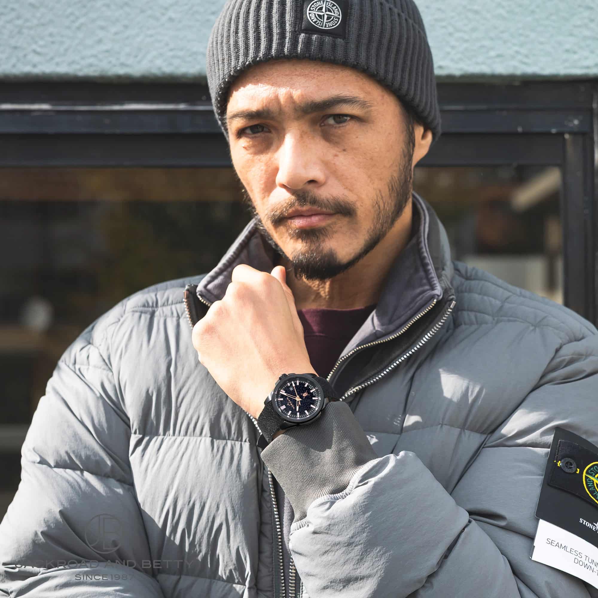 インディペンデンス ハクナミパカ[NB3008B03A/LEO303/320BRLP.18B