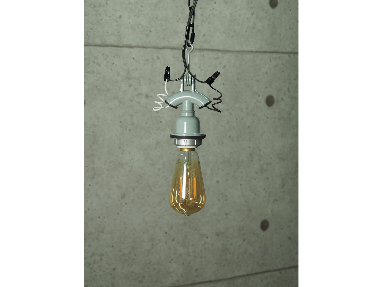 男前！人気のインダストリアルデザイン「ファクトリー」シリーズ