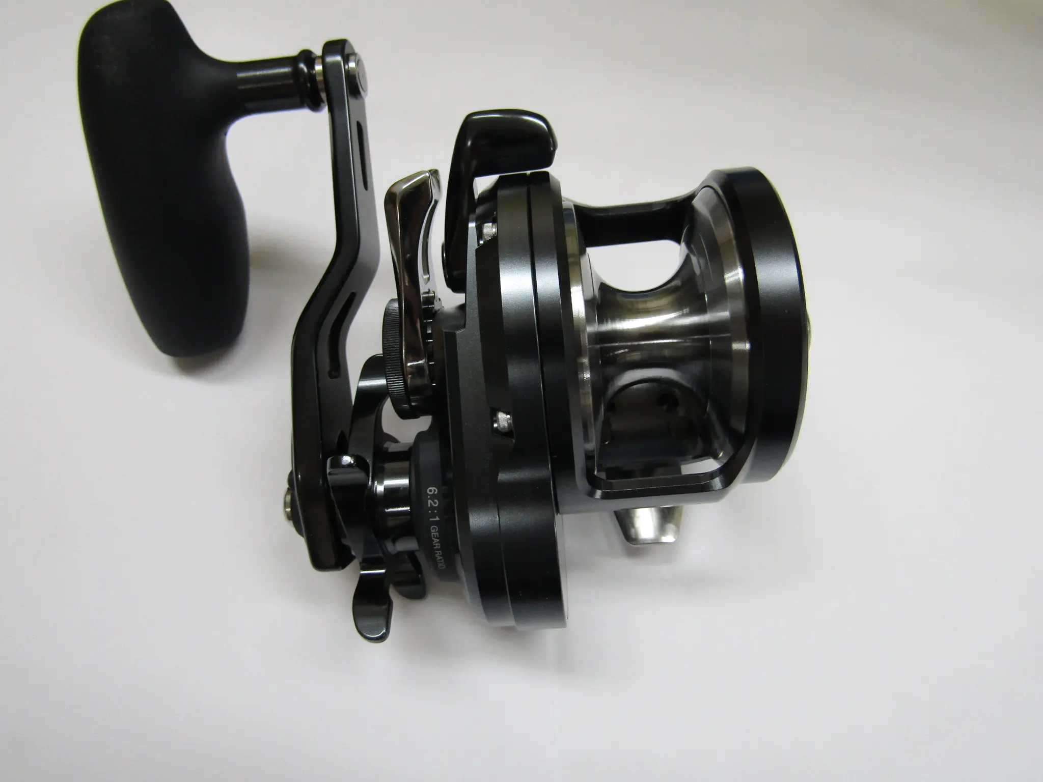 オシアジガーFカスタム3000HG(右) - 57,000円 : 海釣り、船釣り専門店