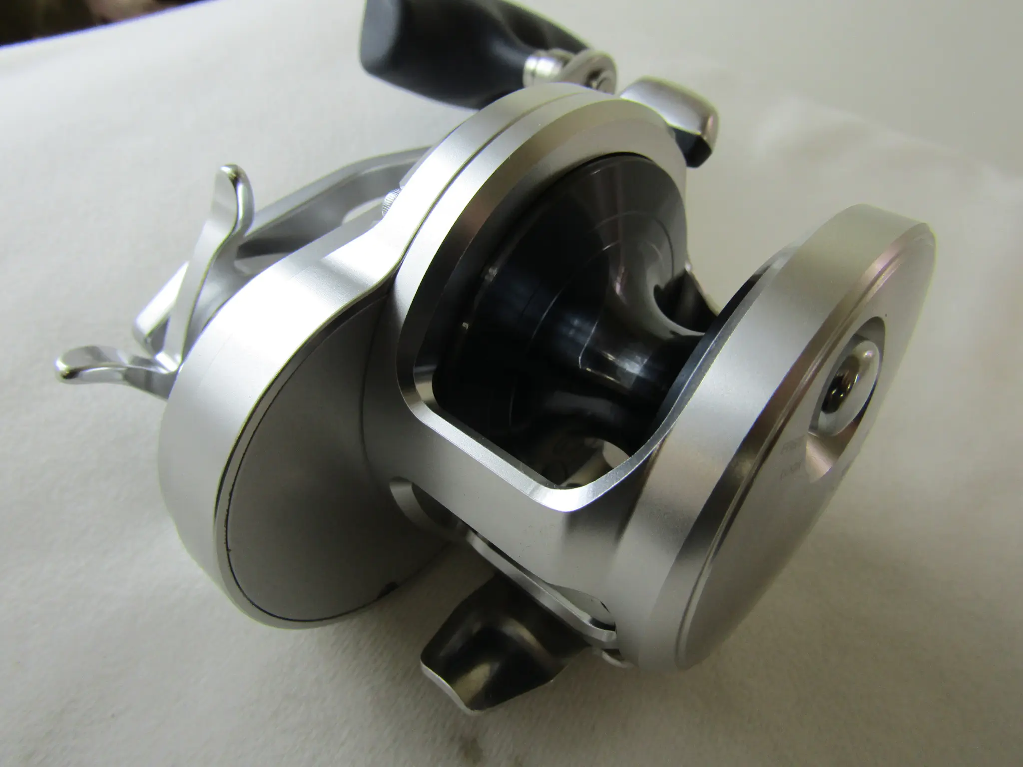 NEWオシアジガー2000NRHG - 49,000円 : 海釣り、船釣り専門店の沖三昧