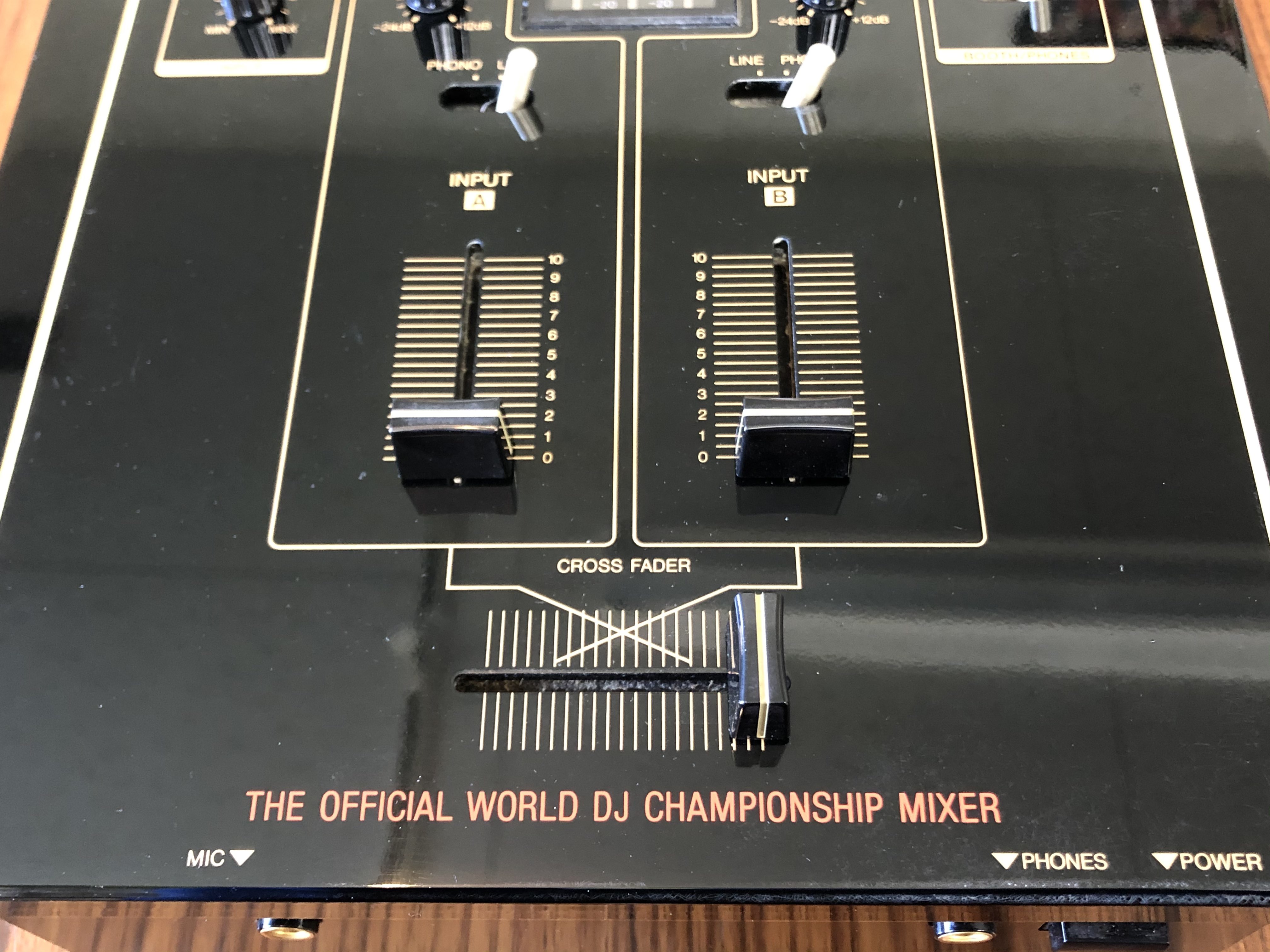 中古品のTechnics、DJミキサー/SH-DX1200 BKのご紹介です。