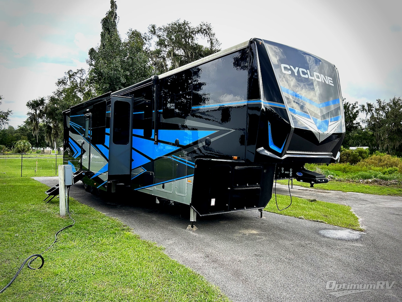 New 2025 Heartland Cyclone 4006 Fifth Wheel at Optimum RV | Ocala