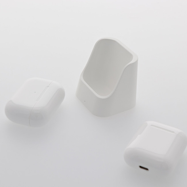 AirPods / AirPods Proを置くだけで充電できるスタンド型ワイヤレス