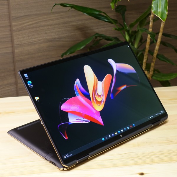HP Spectre x360 16-f実機レビュー｜HPパソコン比較購入ガイド