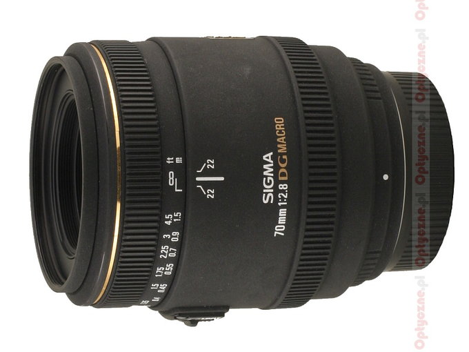 Sigma 70 mm f/2.8 EX DG Macro review - Introduction - LensTip.com