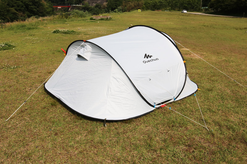 設営撤収が超簡単！機能性に優れたケシュアのポップアップテント「2