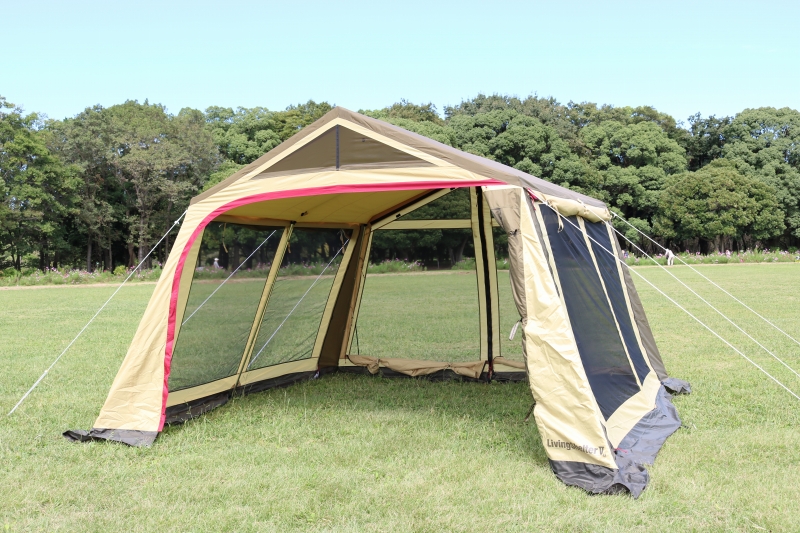 ロッジ型シェルターは居住性抜群！ogawaのリビングシェルターⅤを設営